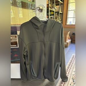 Arc’teryx men’s dark gray polyester fleece lined zip up jacket